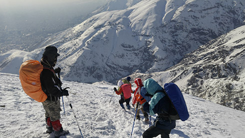 گروه کوهنوردی پرسون - شیب تند بازگشت از قله  