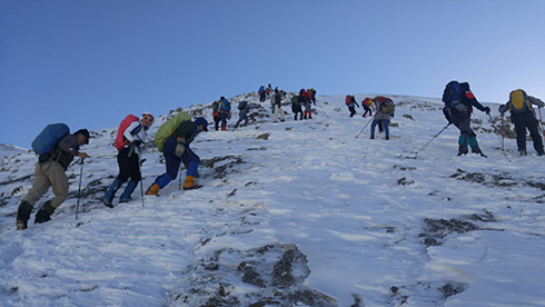 گروه کوهنوردی پرسون - شیب تند قله دارآباد